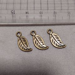 ハンドメイド チャーム 葉っぱ リーフ パーツ 素材