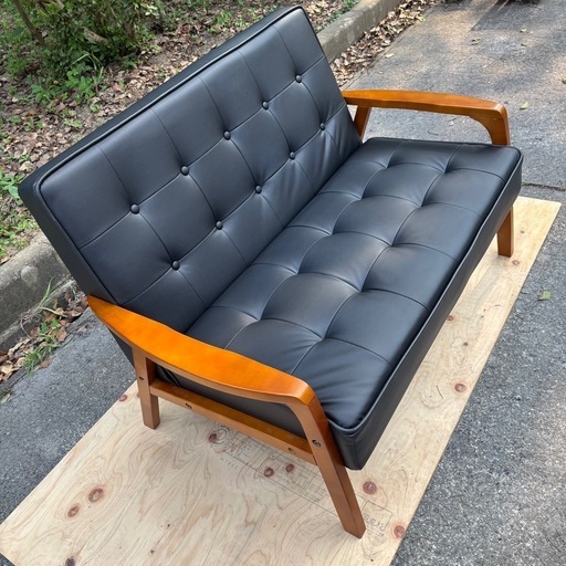 💥福岡市内配送設置対応🌈　 ニトリ 傷・汚れに強いコンパクトソファ(Nシールドルッキ2 BK/MBR)