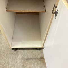 キャスター付き金属製天板 収納ボックス 上段引出し　下段扉の画像