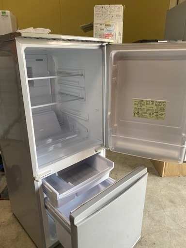 NO B376?福岡市内配送設置無料✨?シャープ 冷蔵庫 つけかえどっちもドアタイプ 147L シルバー SJ-D14B-S