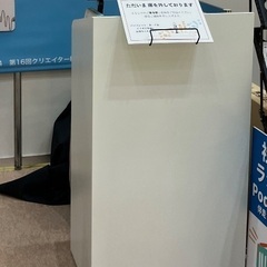 司会台・演台（7/4夕方・東京ビッグサイト）