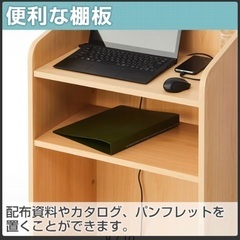 司会台・演台（7/4夕方・東京ビッグサイト）の画像