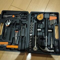 万能工具セットコンパクトケース付きの画像