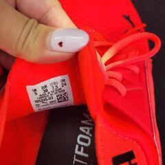 PUMAランニングスニーカーの画像