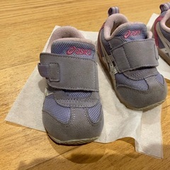 (交渉中)アシックス　子ども　シューズ　靴　13.0 2足セットの画像