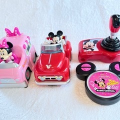 ディズニー ミニー＆ミッキー リモコンカー2個セット　コースキット付きの画像
