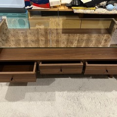 ガラスローテーブル美品の画像