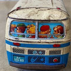 全て壊れています　ブリキおもちゃ　程度最悪　ジャンク　ボロボロ　ボコボコ　サビサビ　ゼンマイ式　車　不動　おまけ付の画像