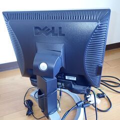 デル液晶モニター　19インチ　1905FP　01の画像
