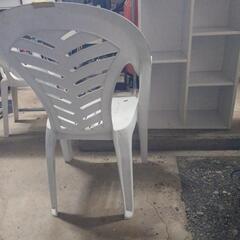 プラスチックチェアーの画像
