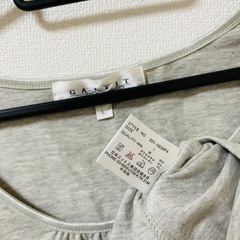 半袖 グレー Tシャツの画像