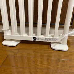 ねこ脱走防止ゲート にゃんドア ホワイトの画像