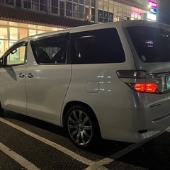 現車確認後、即決される方限定大幅値引き‼️車検来年の4月まで‼️20後期ヴェルファイア2.4ホワイト８人乗りの画像
