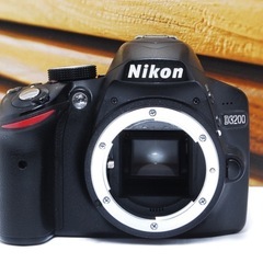 【美品】 ニコンD3200デジイチ　Nikon　一眼レフカメラ　スマホ転送の画像
