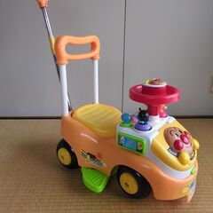 アンパンマン車の画像