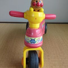 アンパンマン三輪車の画像