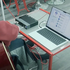 オンラインで一緒に楽器を練習しませんか - 友達
