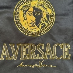 新品未使用　ヴェルサーチ　Tシャツ　フリーの画像