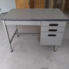 20250701001　家具　スチール机