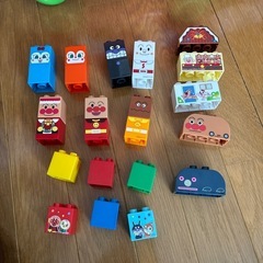 アンパンマンはじめてのブロックワゴンの画像