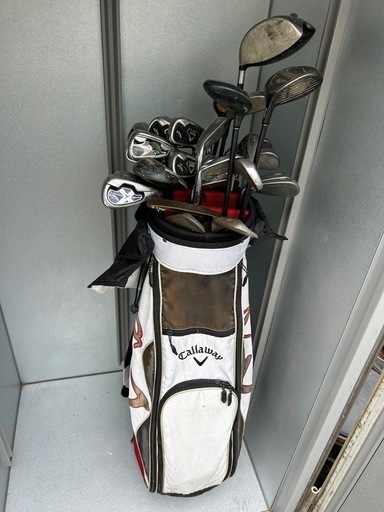 ゴルフバッグとクラブのセット
