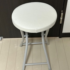 ニトリ 折りたたみテーブル スツールの画像
