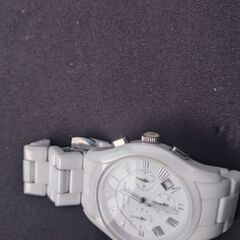新品で購入...まあまあ美品🔶アルマーニEMPORIO ARMANI エンポリオ アルマーニ CERAMICA セラミック ！ホワイト！中古品の画像
