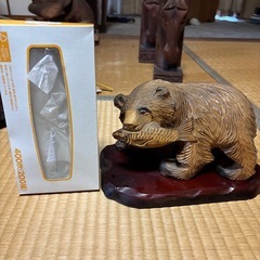 熊の置物の画像