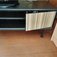 取引中/上品な脚付きテレビ台の画像