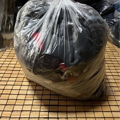 ⭕️助けてください！⭕️1袋100円で買取ます！古着買取！