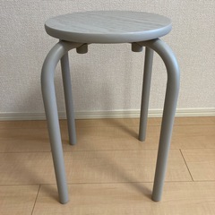 スチールパイプスタッキングスツール ウォームグレー　無印良品 の画像