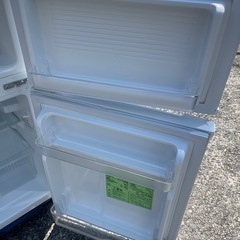 コンフィー(COMFEE’) COMFEE' 冷蔵庫 90L 2ドア 右開き ブラック の画像