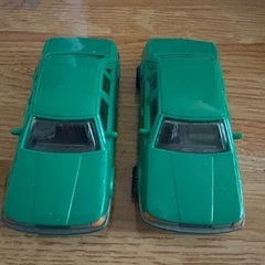 TOYOTOYS ミニカー　2台