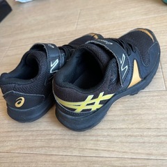 asics キッズシューズ の画像