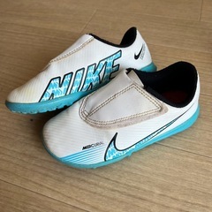 NIKE トレシュー キッズの画像