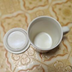 (内定)蓋付きカップの画像