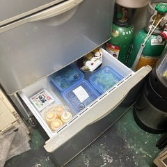 サンヨー冷蔵庫の画像