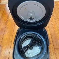 値下げしました‼︎ジャンク品:アイリスオーヤマ炊飯器の画像