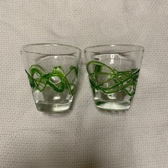 グリーンデザインのグラスセット