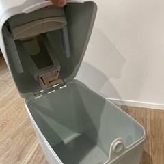 アップリカ オムツ入れの画像