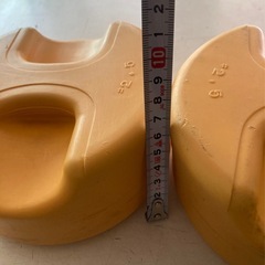 無料♪ 　何かの重しに！　古い漬物石　2.5kg 2個まとめて　汚れ、傷ありの画像