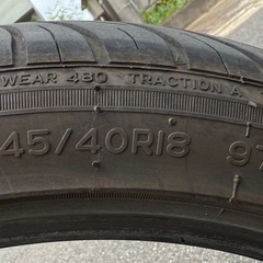 タイヤ245/40R18の画像