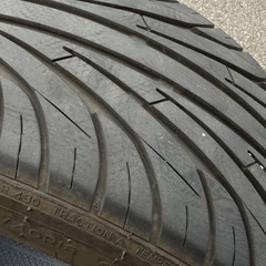 タイヤ245/40R18の画像