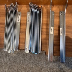 可動棚DIYセット　棚柱　1820mm シングル　ダブル　棚受け　250 300 木棚用ブラケット　ガチャ柱　ロイヤルの画像
