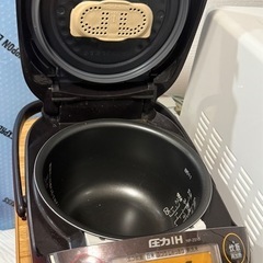 【7/18〜20引き取り限定】象印 圧力炊飯器 5.5合　NP-ZT10-TDの画像