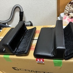 ハイエースアームレスト２個セットの画像