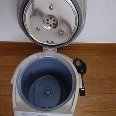 電気ポットの画像