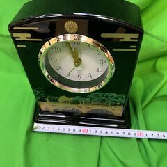 置き時計 漆器 皇居 アナログ クオーツ 二重橋 時計 菊紋章　＠左の画像