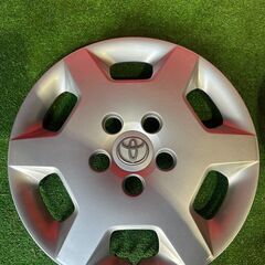 ノア 60系 ホイールカバーの画像