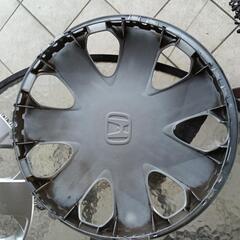 再塗装ホンダ フィットのスチールホイール用シルバーキャップ4枚セットの画像